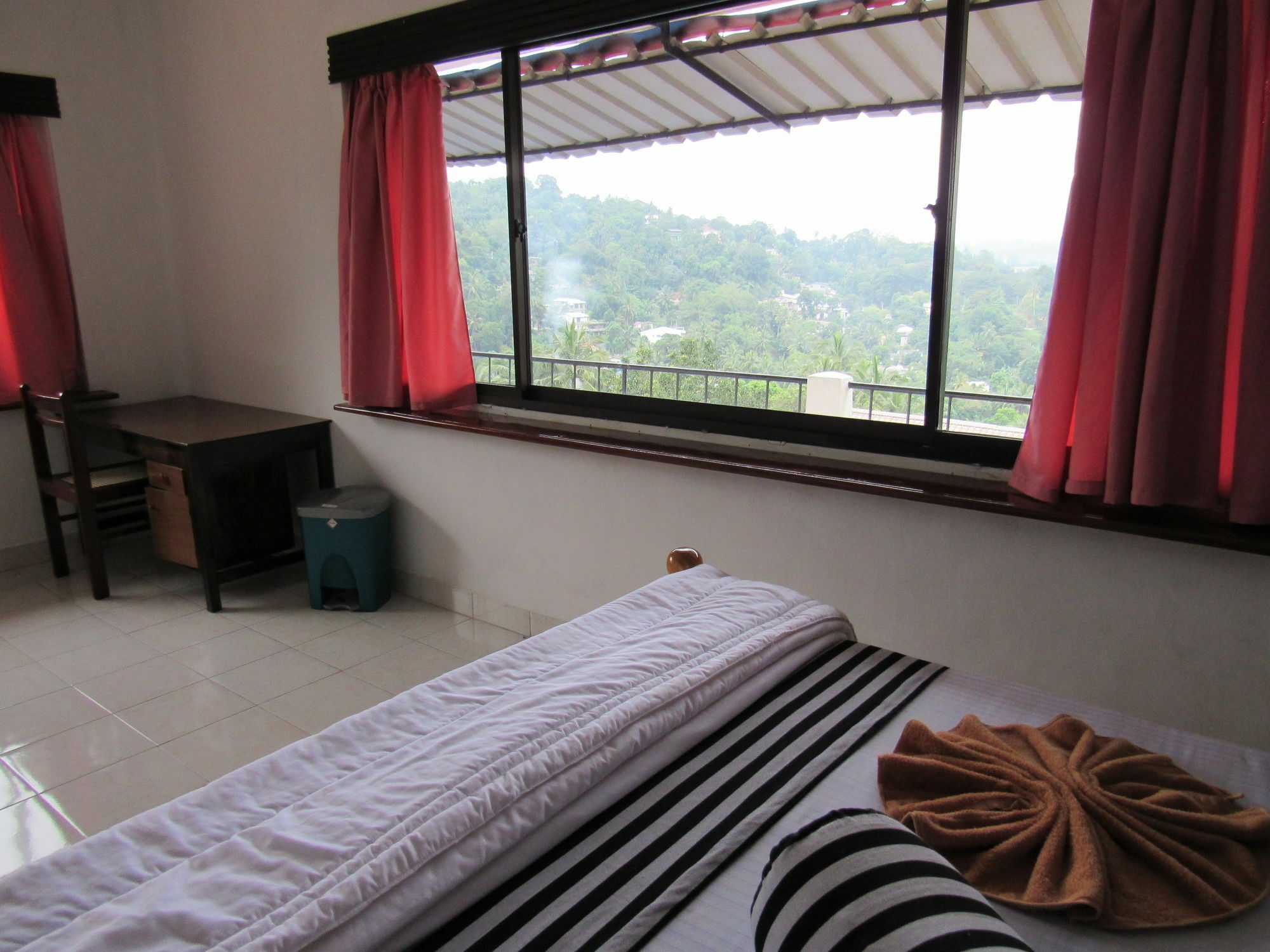 King Leisure Residence แคนดี้ ภายนอก รูปภาพ